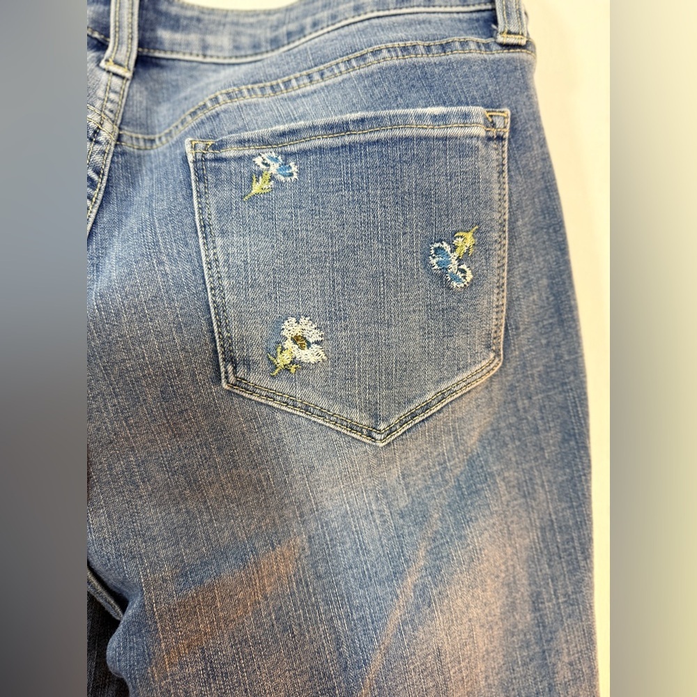 LC Lauren Conrad Distressed Denim Skinny Jeans - Picture 5 of 8